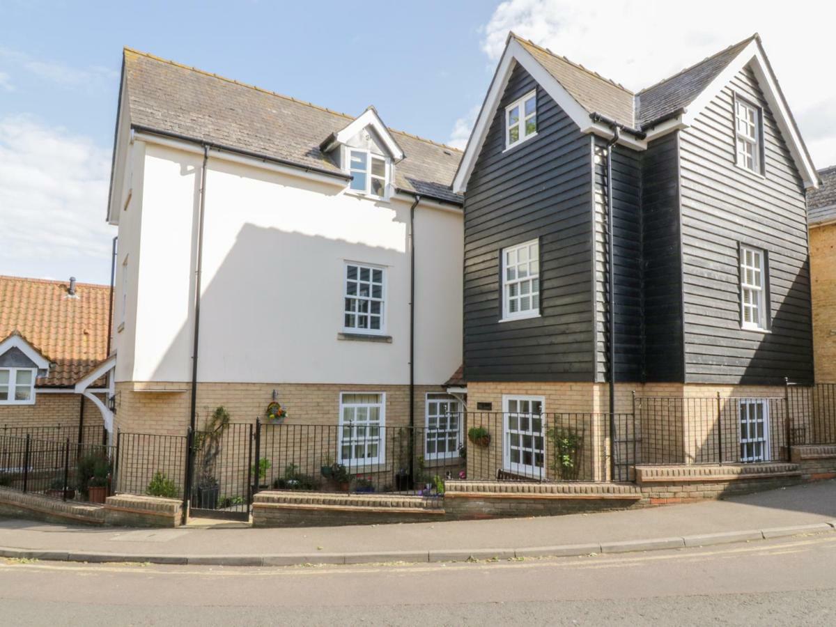 The Hoist Apartment Ely Exterior photo